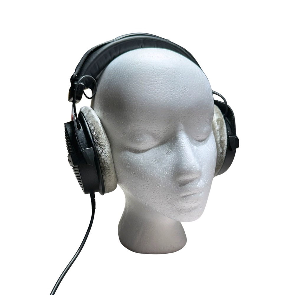Beyerdynamic DT 990 PRO Studio Headphones 250 OHM Black Open Back Professional